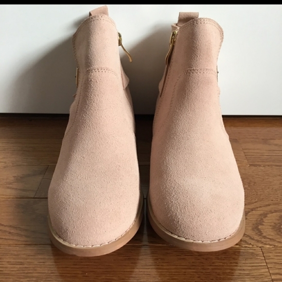 Blush colored Twiggy ankle boots - Picture 3 of 3